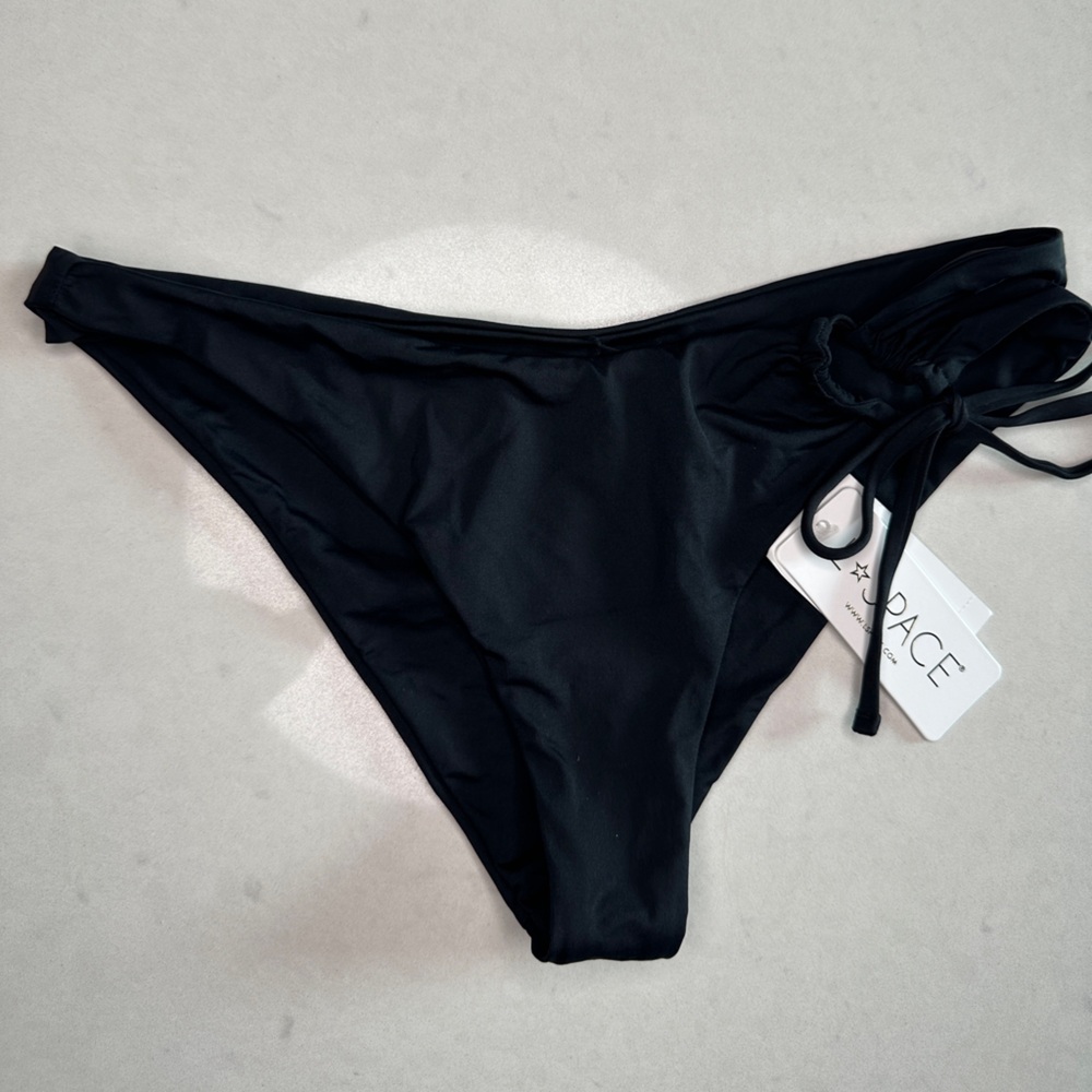L*Space Dawn Amal Black Bikini Set | Strapless Bandeau + Side-Tie Bottom | NWT M - Picture 11 of 15